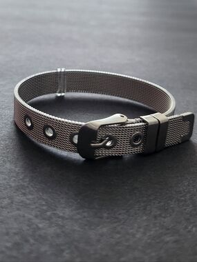 UNISEX Belt Buckle Bracelet in Silver